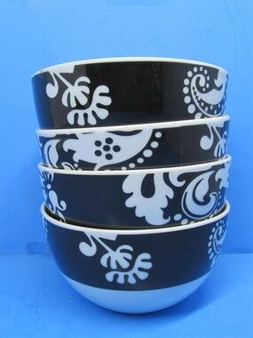 Shannon Palace Damask Noir White On Black On White Cereal Bowls Set Of 4 Bowls